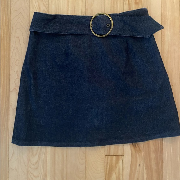 Y2K Denim Skirt with Belt Detail - Picture 1 of 4